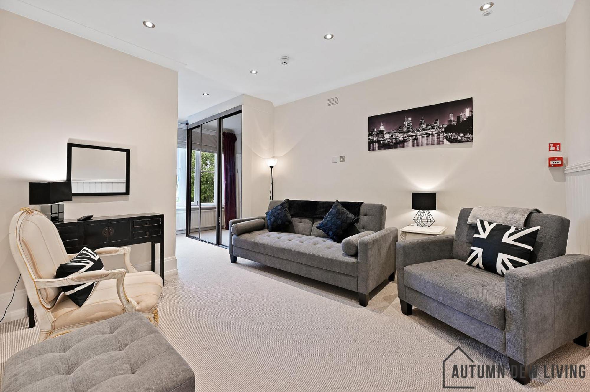 Beautiful 2 King Size Beds 2 Bath- Sleeps 5 In Earls Court Apartment London Exterior photo