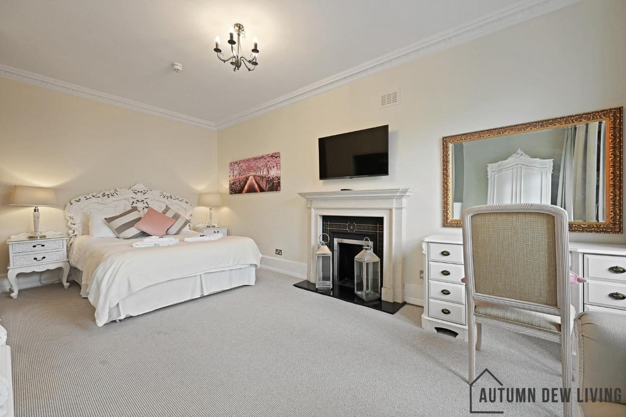 Beautiful 2 King Size Beds 2 Bath- Sleeps 5 In Earls Court Apartment London Exterior photo