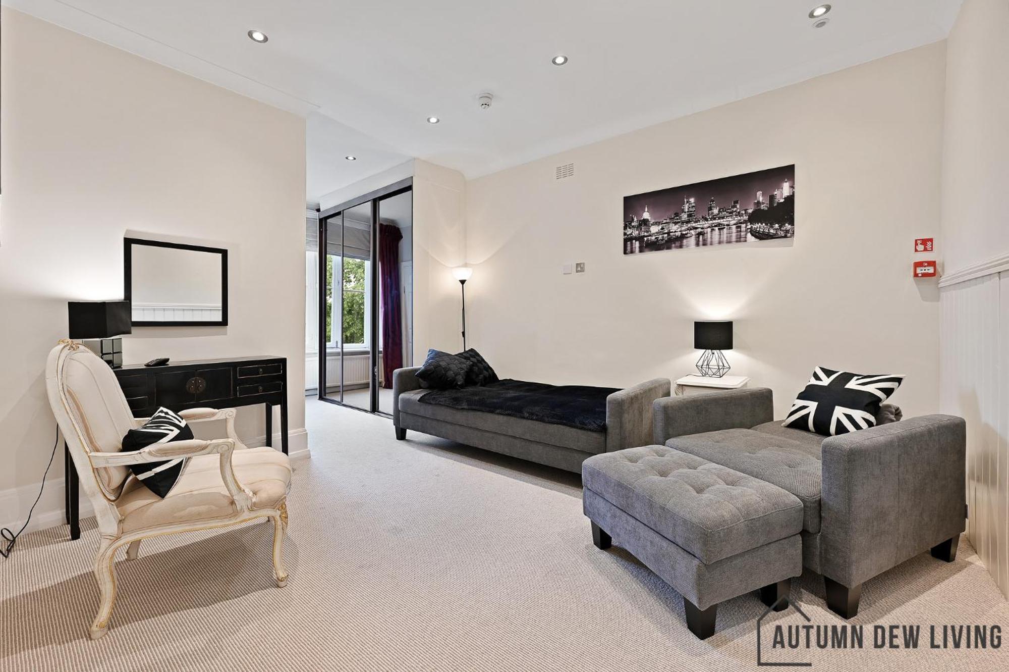 Beautiful 2 King Size Beds 2 Bath- Sleeps 5 In Earls Court Apartment London Exterior photo
