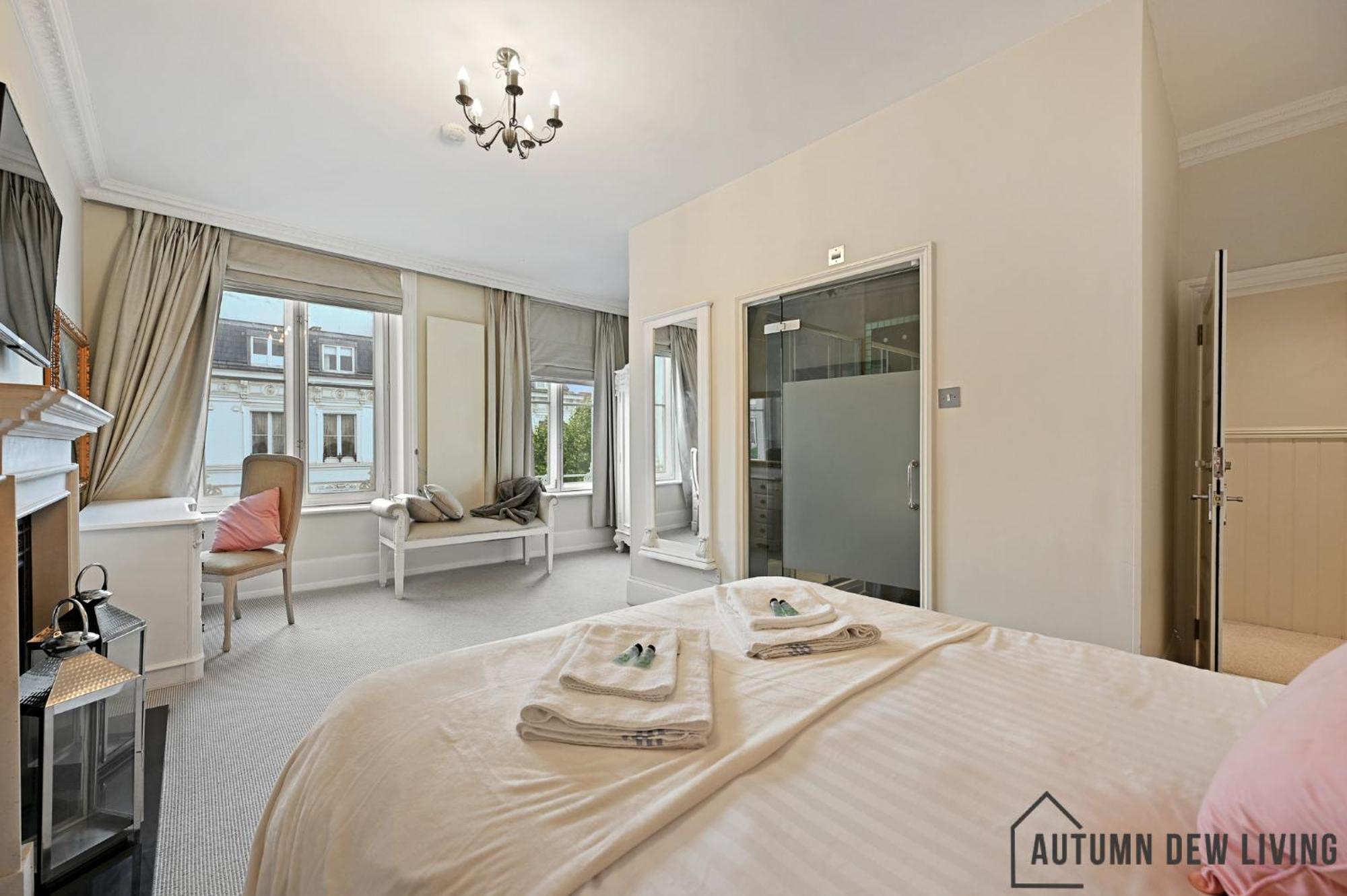 Beautiful 2 King Size Beds 2 Bath- Sleeps 5 In Earls Court Apartment London Exterior photo